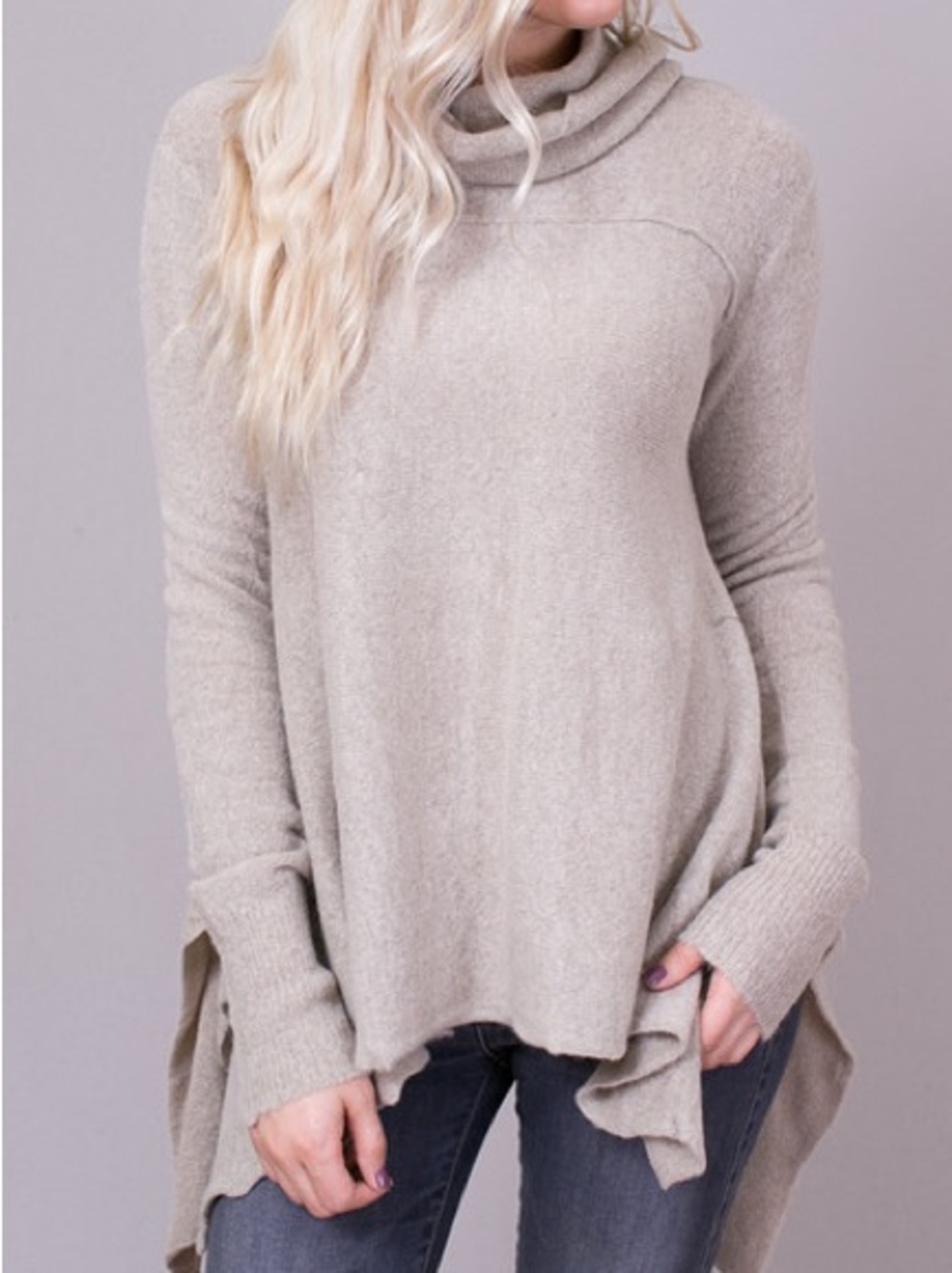 Umgee Cream Cowl Neck Shark Bite Hem Tunic Style Sweater Size M